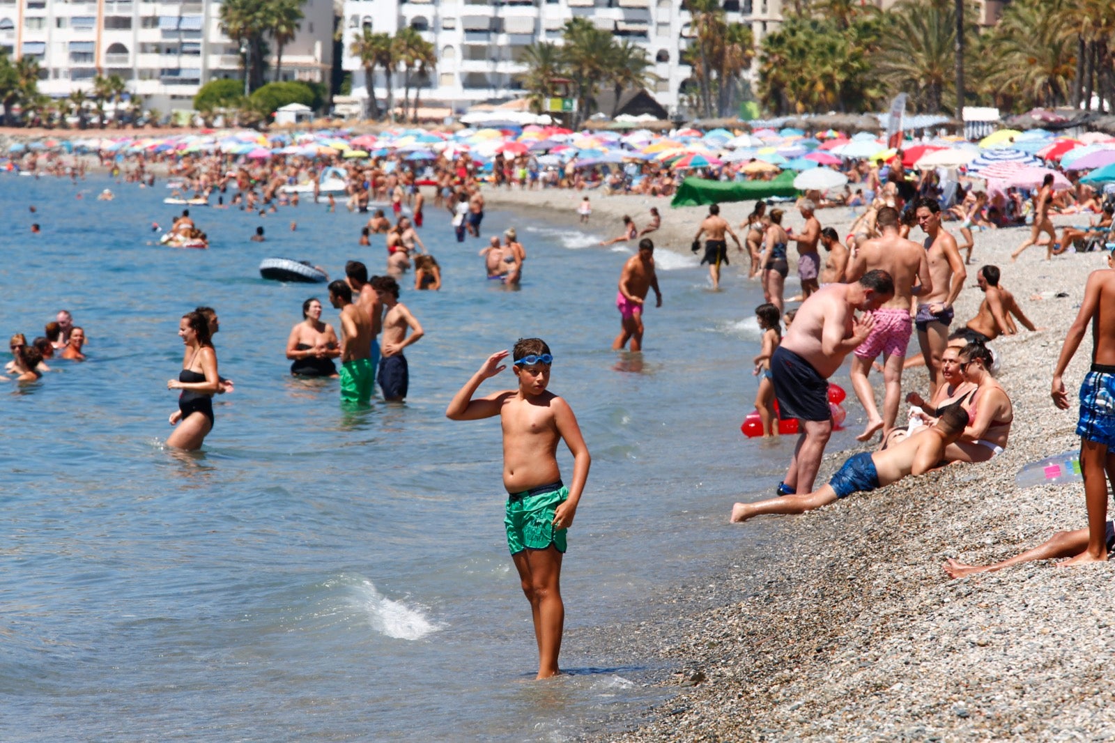 Veraneantes aprovechan los últimos días de mes para escaparse a las localides del litoral. 