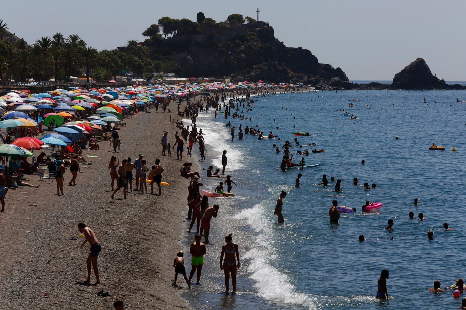 Veraneantes aprovechan los últimos días de mes para escaparse a las localides del litoral. 