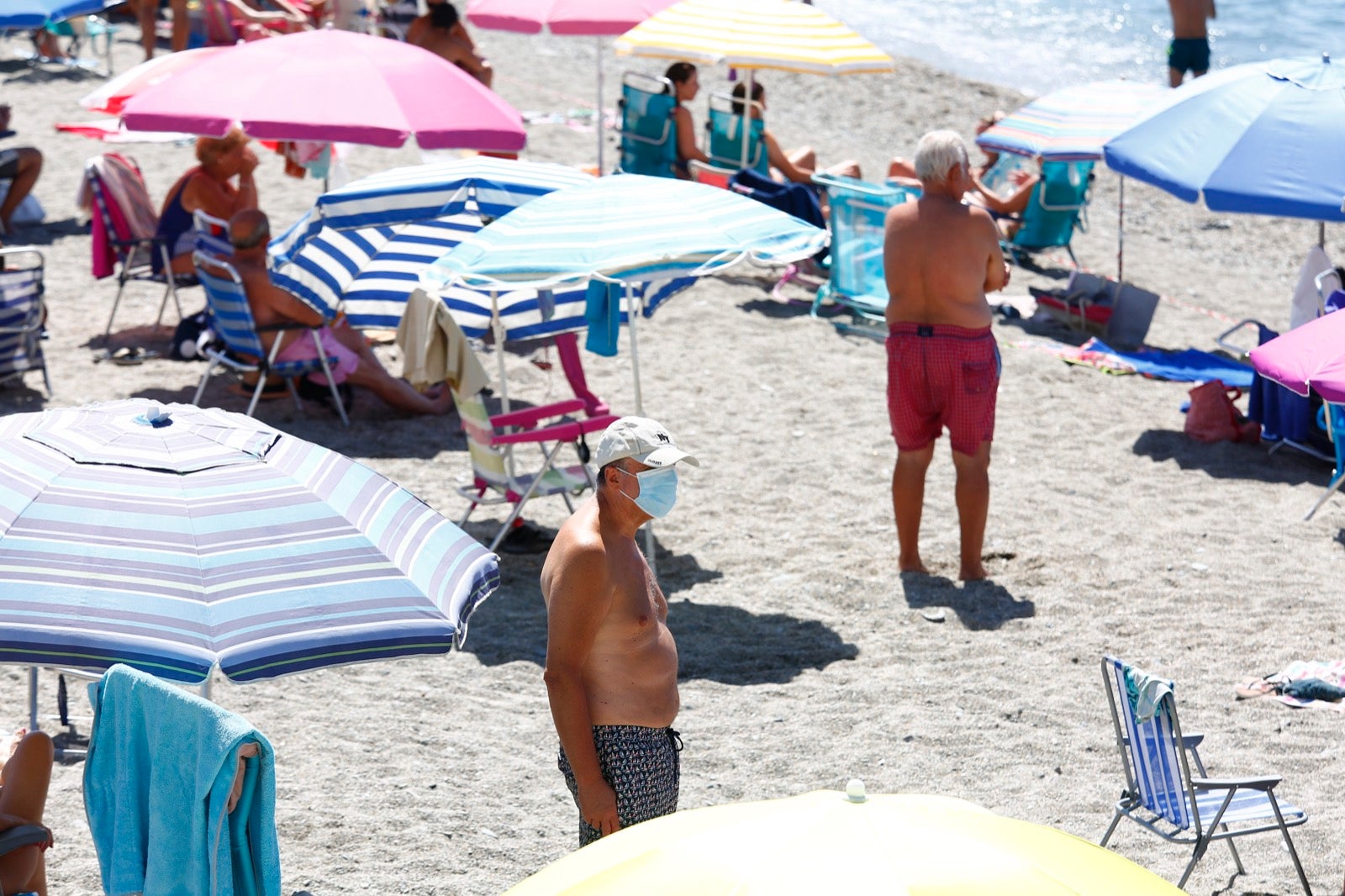Veraneantes aprovechan los últimos días de mes para escaparse a las localides del litoral. 