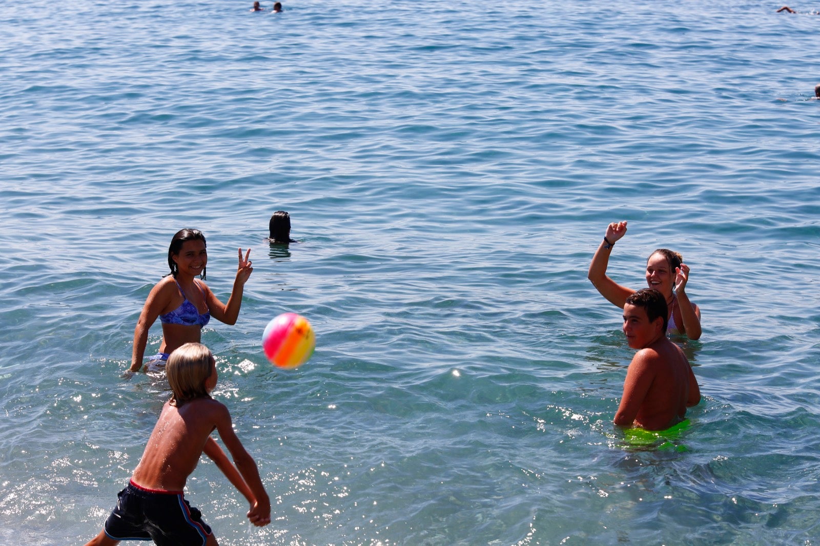 Veraneantes aprovechan los últimos días de mes para escaparse a las localides del litoral. 