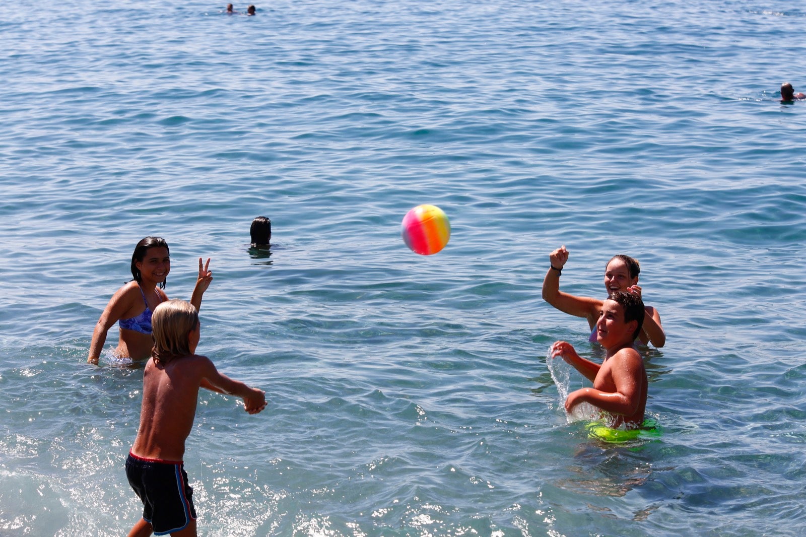 Veraneantes aprovechan los últimos días de mes para escaparse a las localides del litoral. 