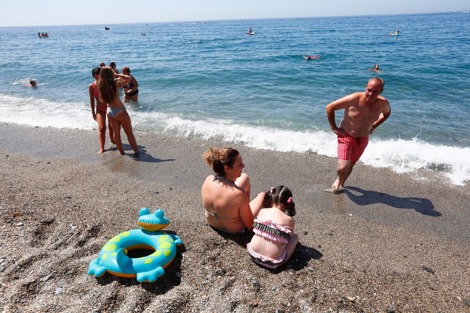 Veraneantes aprovechan los últimos días de mes para escaparse a las localides del litoral. 