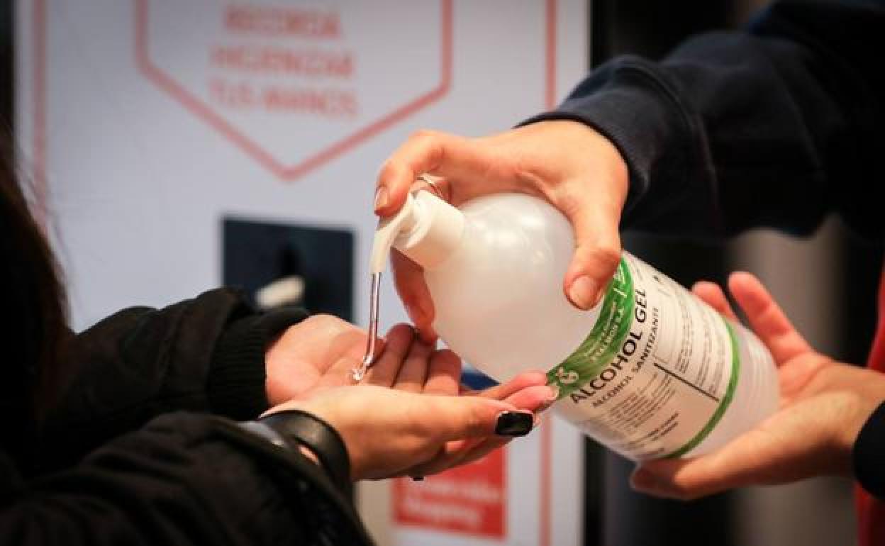 Comprueba si el hidrogel que usas es útil contra el coronavirus: ¿qué hay que tener en cuenta?