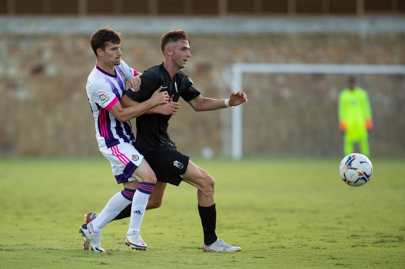 Fotos: Goleada al Granada en su primer test ante el Valladolid