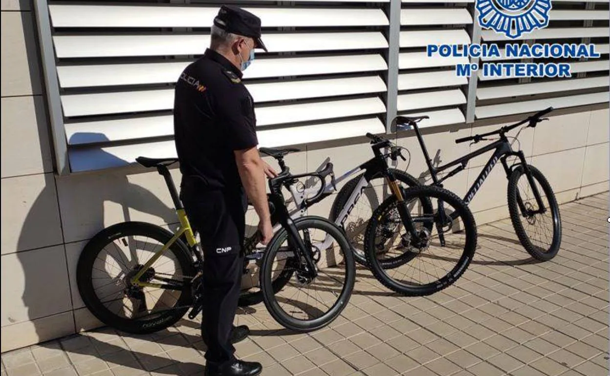 Tres detenidos en Granada por robar tres bicicletas de alta gama valoradas en unos 30.000 euros