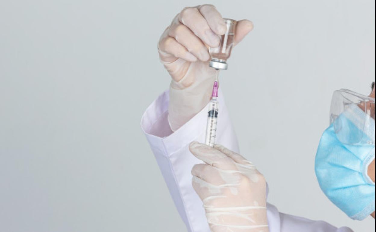 Andalucía prevé comenzar la vacunación contra la Covid-19 en diciembre o enero