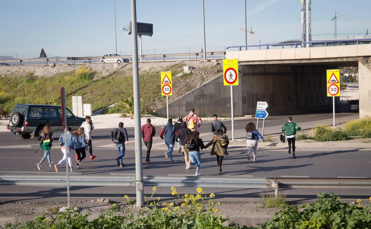 El proyecto del paso peatonal PTS-Nevada, que debía construirse en 2019, empieza de cero