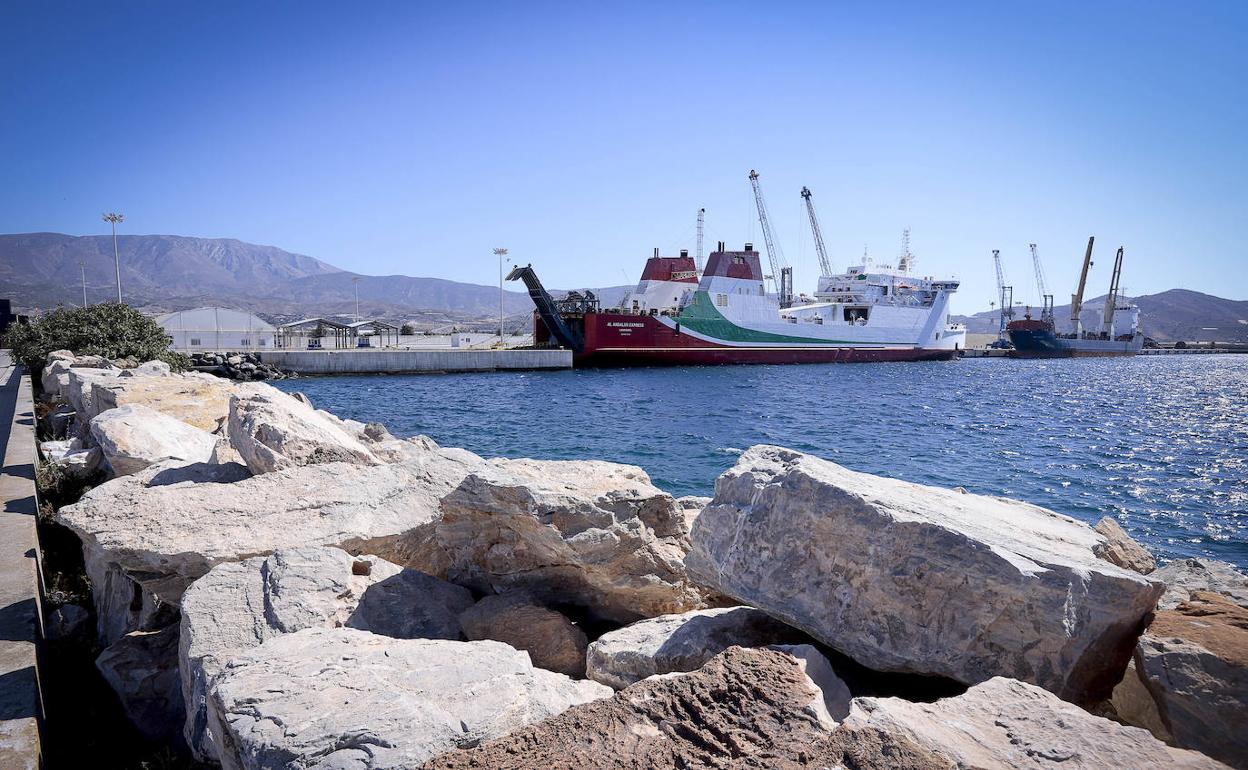 El puerto de Motril pierde 3,5 millones sin sus líneas de pasajeros