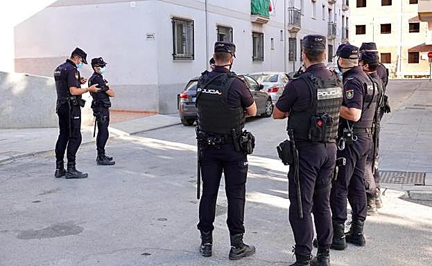 Registros policiales en Cijuela.