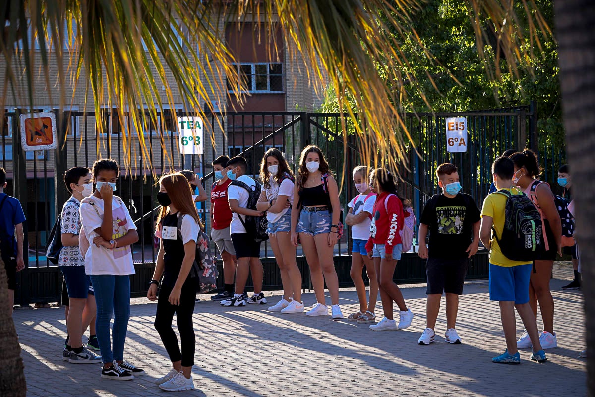 Vuelta a las aulas en los colegios Garvayo Dinelli y Los Álamos de Motril