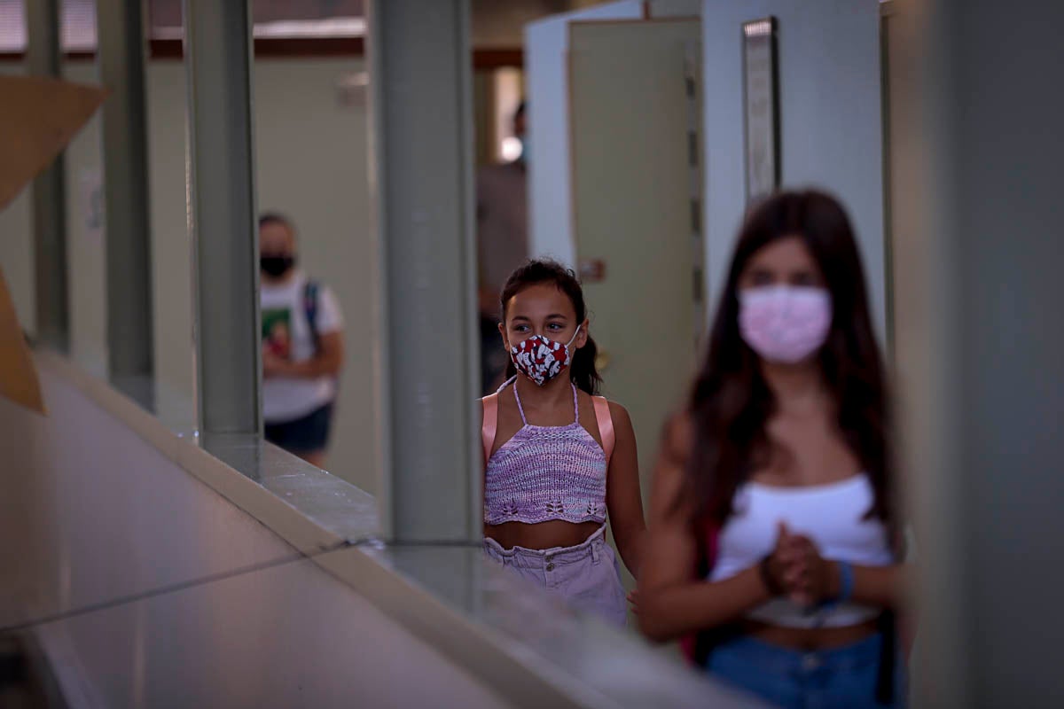 Vuelta a las aulas en los colegios Garvayo Dinelli y Los Álamos de Motril