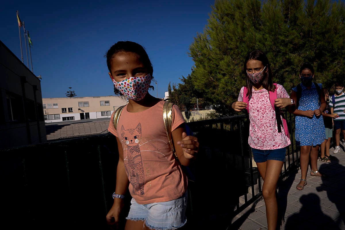 Vuelta a las aulas en los colegios Garvayo Dinelli y Los Álamos de Motril