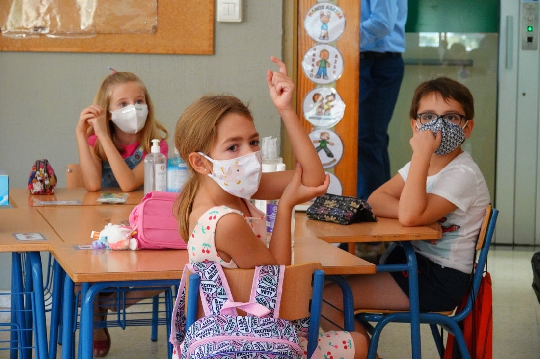 Vuelta a las aulas en los colegios Garvayo Dinelli y Los Álamos de Motril