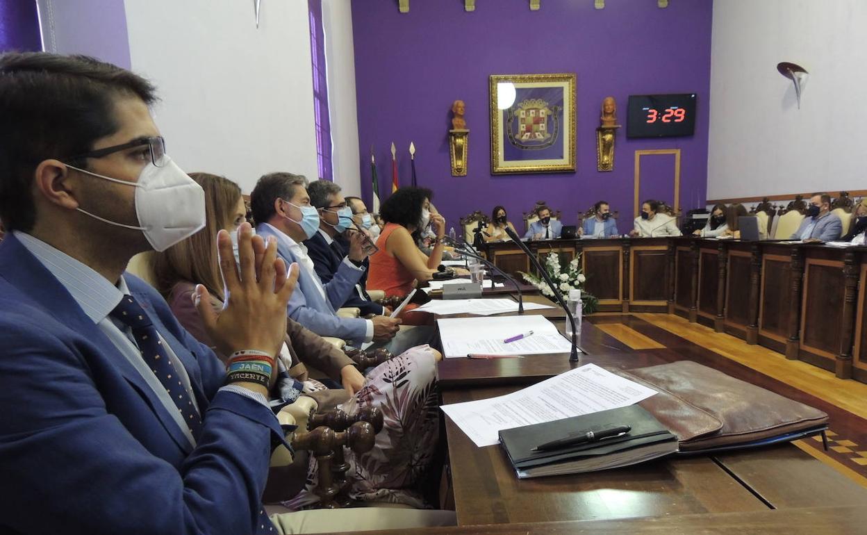 Pleno extraordinario en el Ayuntamiento de Jaén.