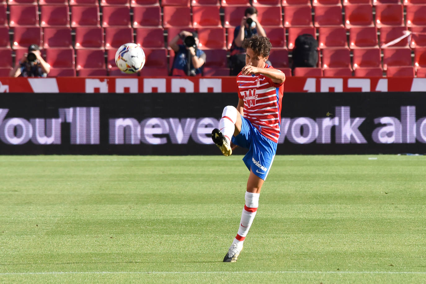El equipo rojiblanco ha recibido este sábado al Athletic en la primera jornada de liga 