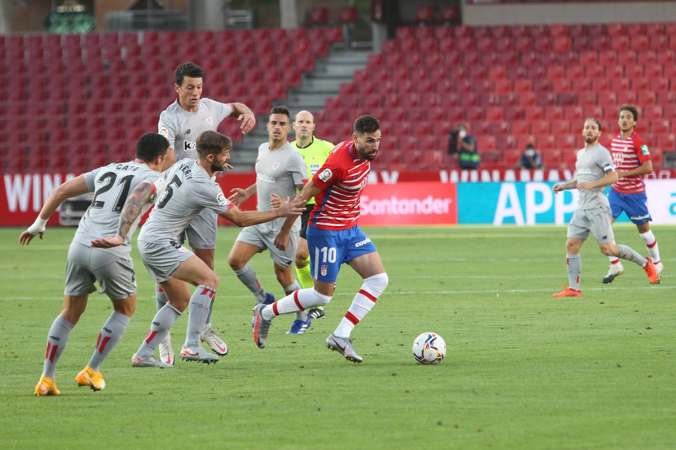 El equipo rojiblanco ha recibido este sábado al Athletic en la primera jornada de liga 