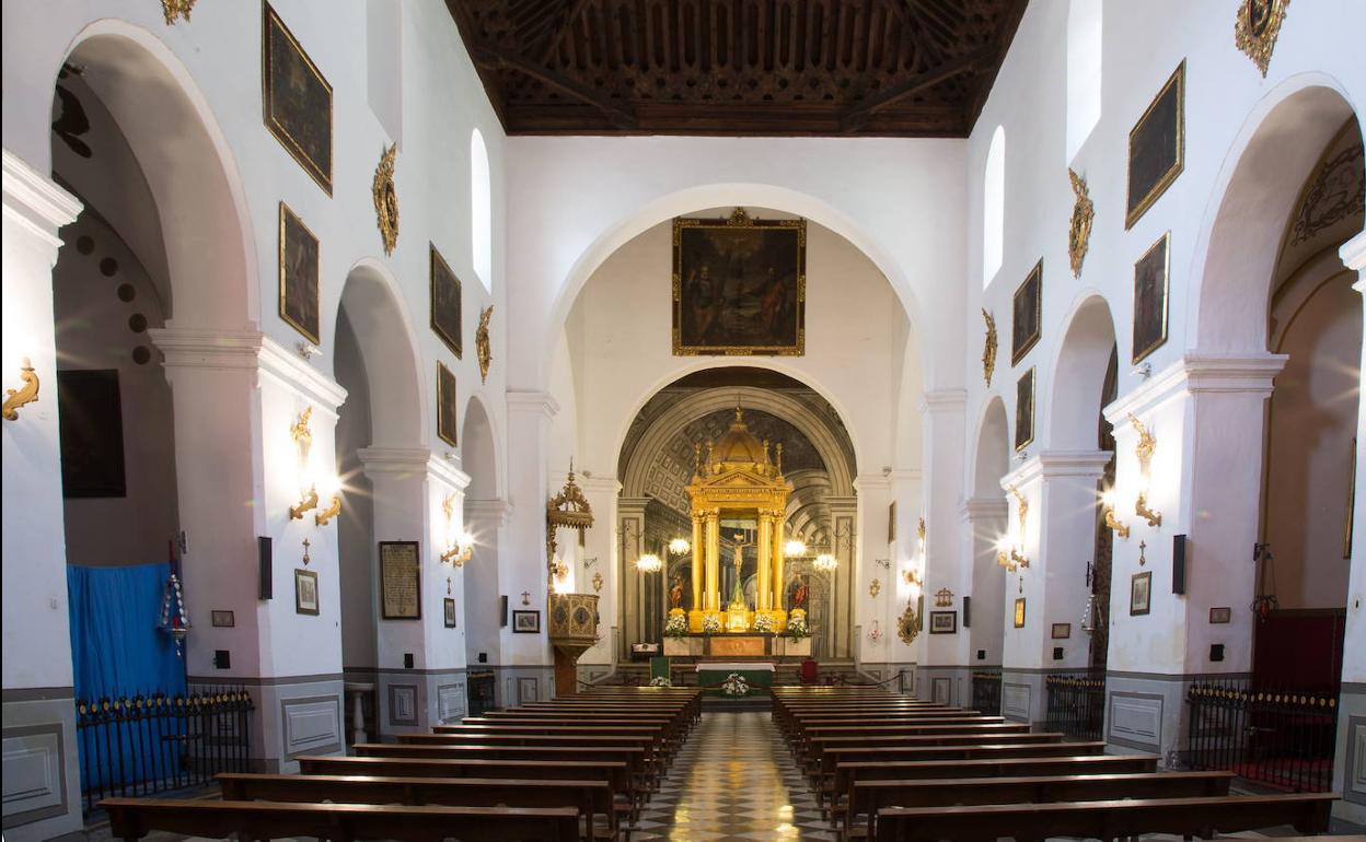 Interior de la iglesia de San Pedro.