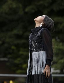 Imagen secundaria 2 - Detalles de la actuación de Triana la Canela.