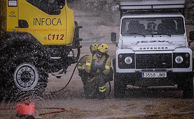 Galería. El Infoca realiza un simulacro de incendio en Motril. 