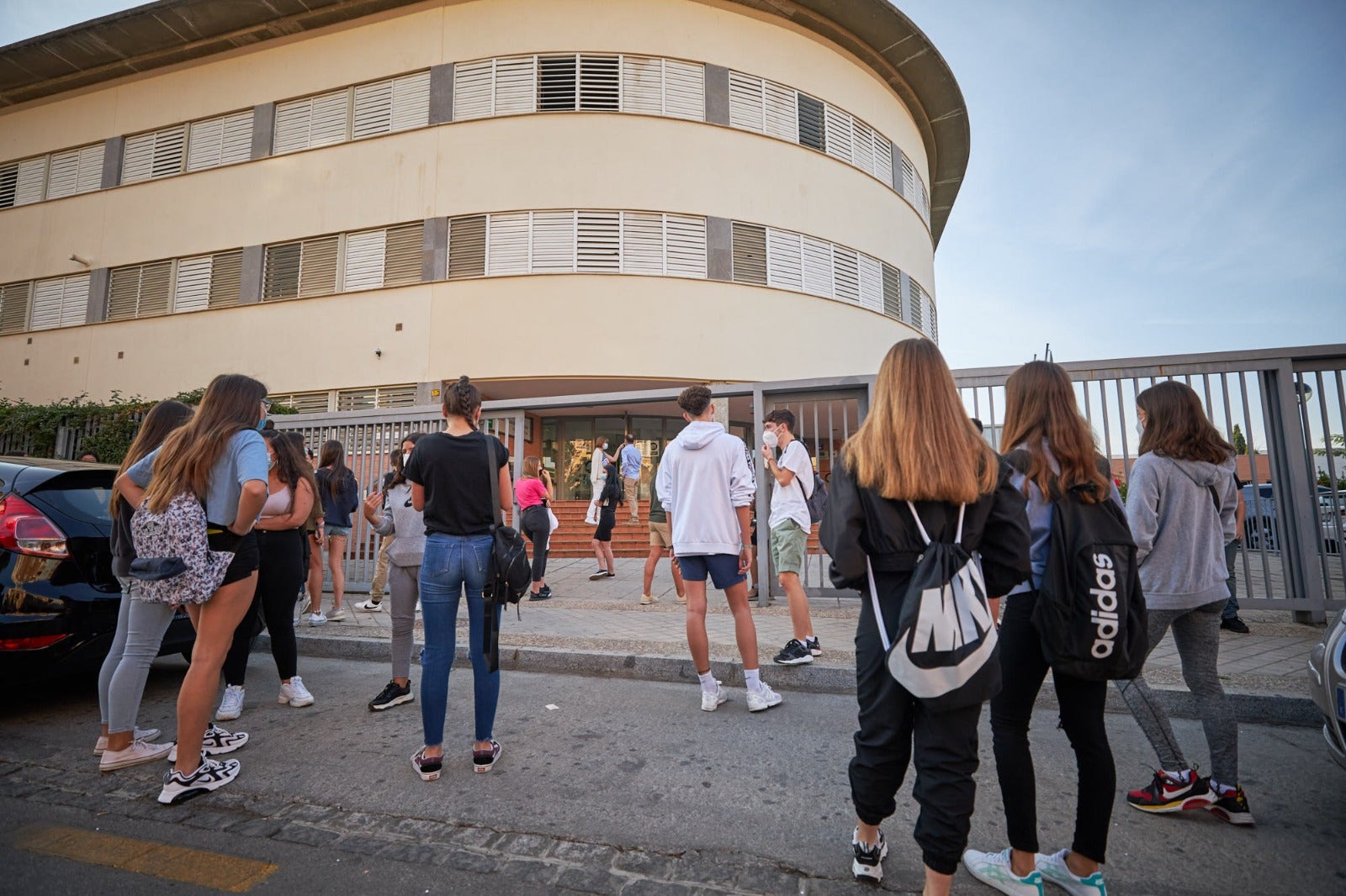 El regreso a las aulas de los estudiantes de Secundaria y Bachillerato no está provocando retenciones en la ciudad ni en la autovía