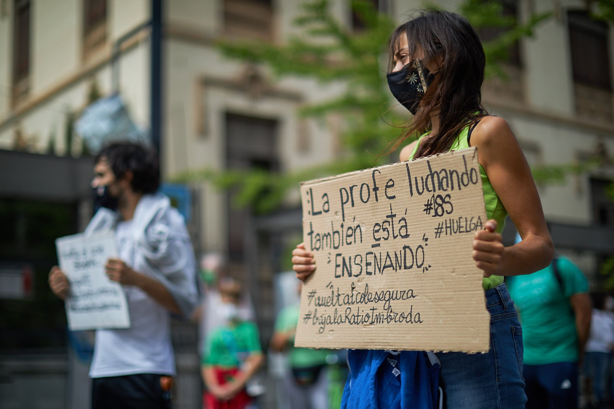 Al parón lectivo le ha seguido una manifestación que partió a las 12.30 horas de la Delegación Educación