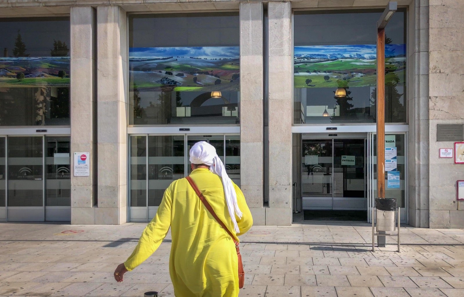 Vinculan los contagios a la fiesta de jubilación de un enfermero; hay médicos aislados, 20 pacientes infectados y el centro deberá hacer 33 contratos exprés para seguir operativo