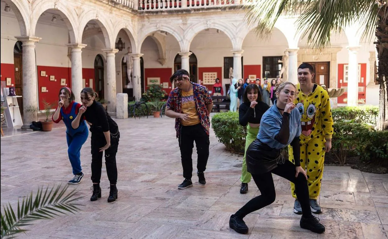 Educación en Almería | Los alumnos de la Escuela de Arte vuelven a las aulas