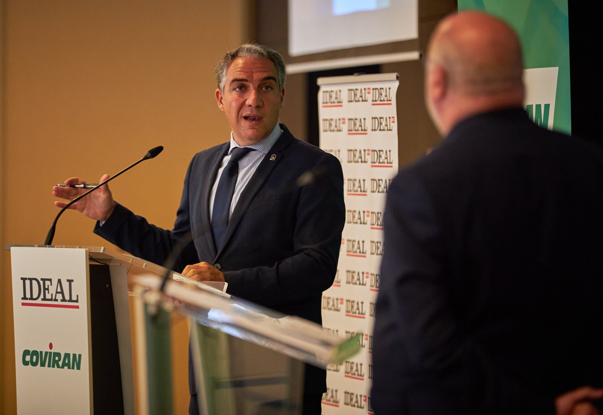 El consejero de Presidencia ha analizado los desafíos de la comunidad ante el Covid y ha anunciado ayudas al alquiler para el sector del ocio nocturno e infantil