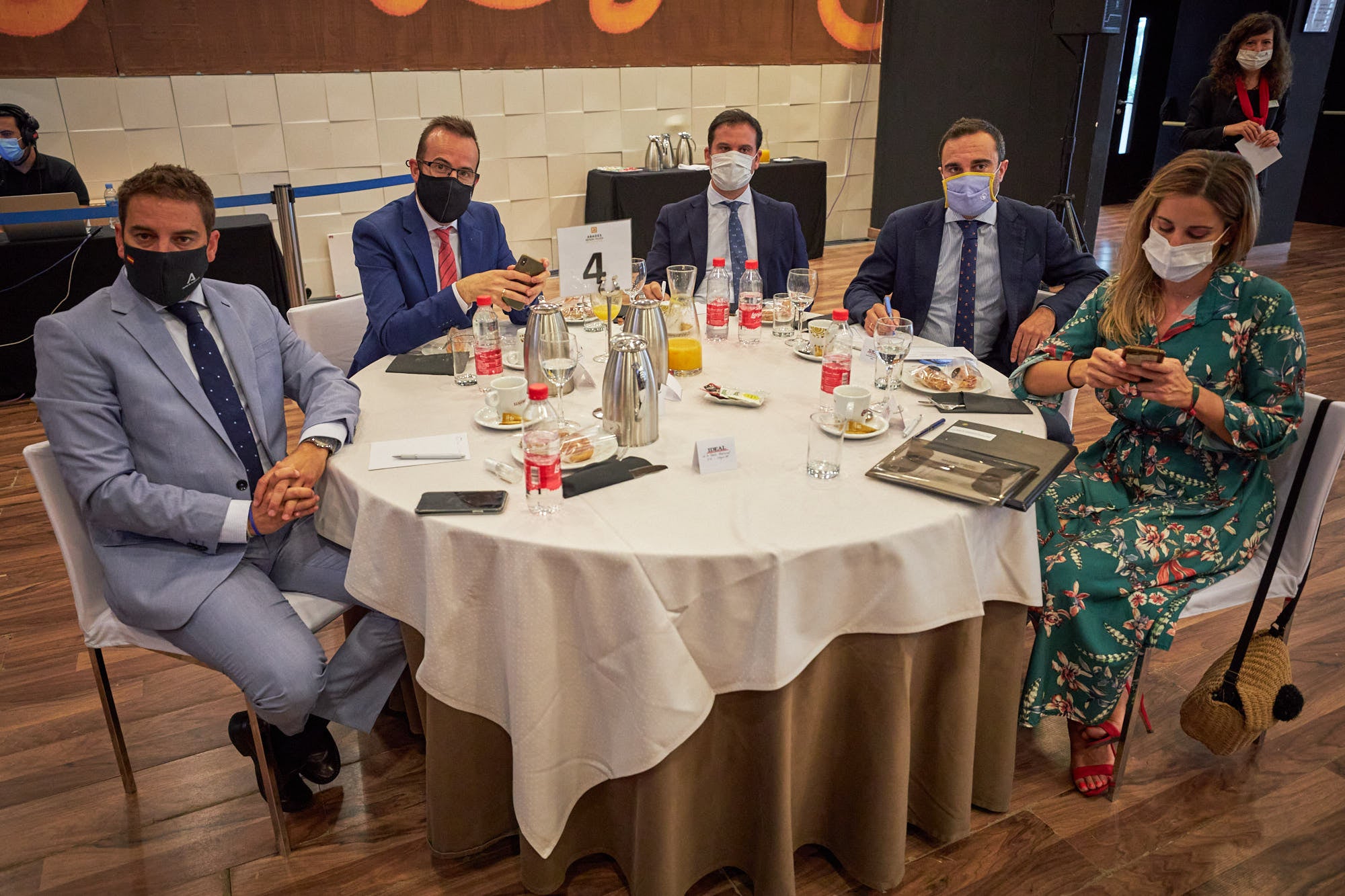 El consejero de Presidencia ha analizado los desafíos de la comunidad ante el Covid y ha anunciado ayudas al alquiler para el sector del ocio nocturno e infantil