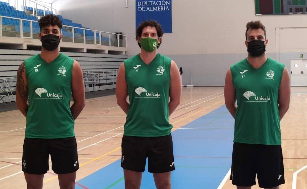Fran Iribarne, Ignacio Sánchez y Mario Ferrera, capitanes blanquiverdes para este curso. 