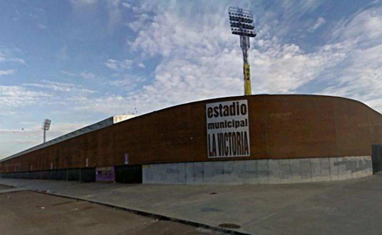 Exterior del estadio de fútbol de Jaén, propiedad del Ayuntamiento. 
