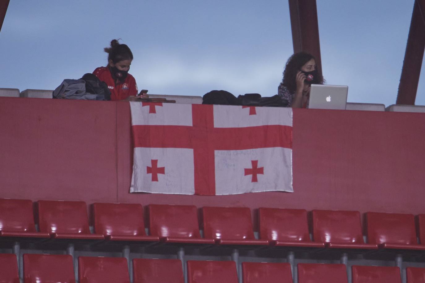 Fotos: Las mejores imágenes del Granada - Lokomotive Tbilisi