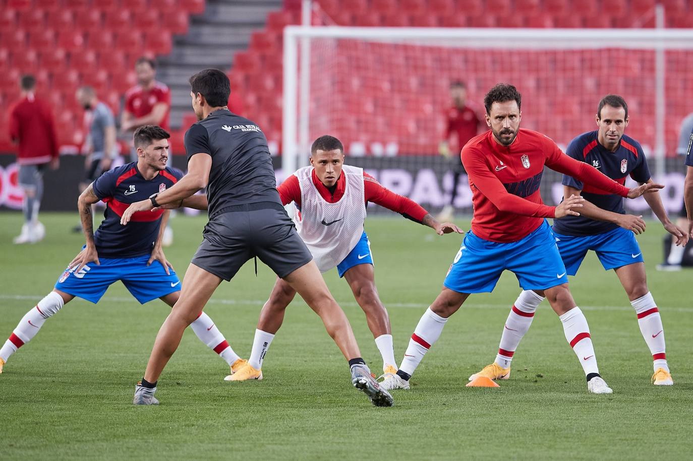 Fotos: Las mejores imágenes del Granada - Lokomotive Tbilisi