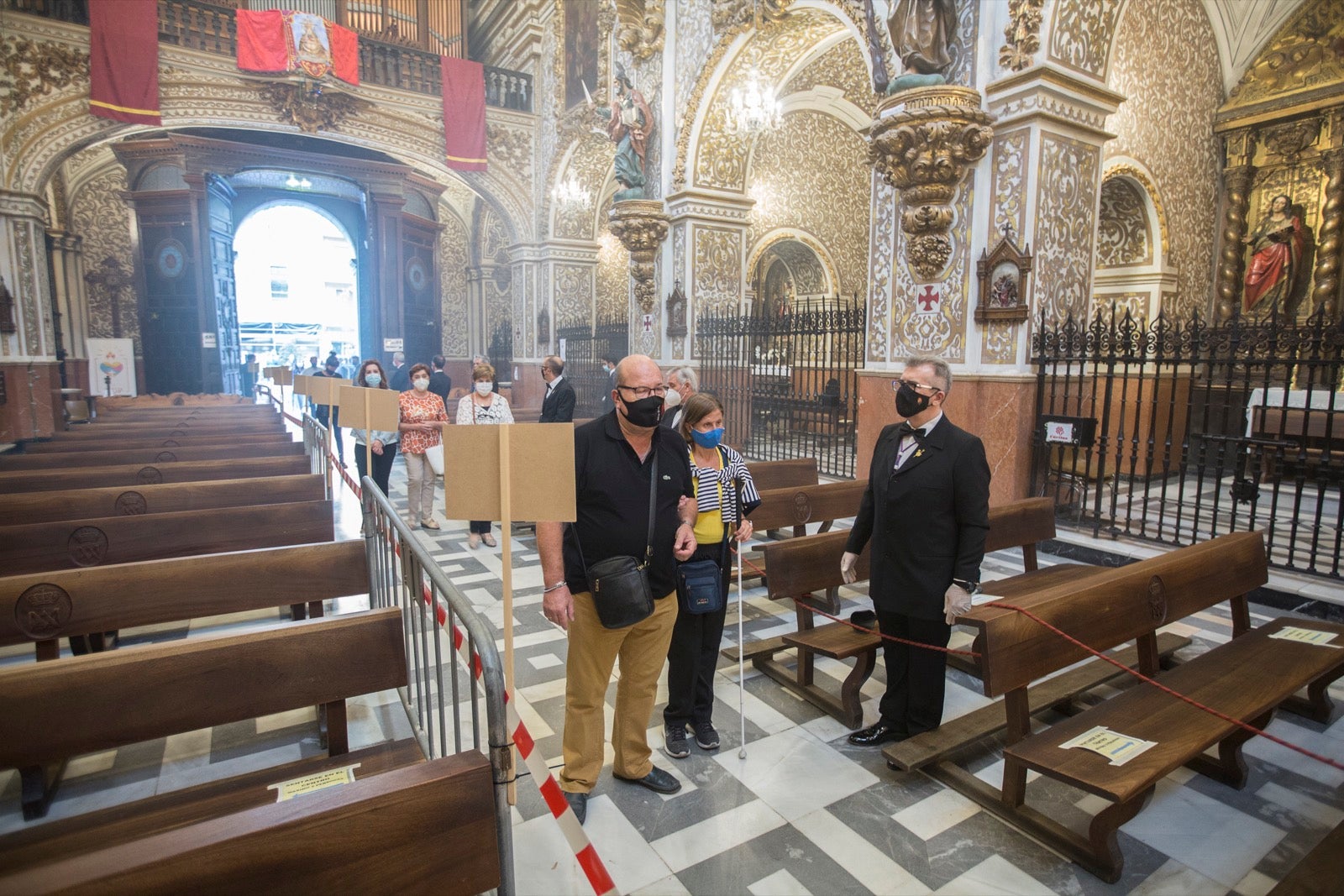 Fotos: Granada vive su Día de la Virgen más diferente