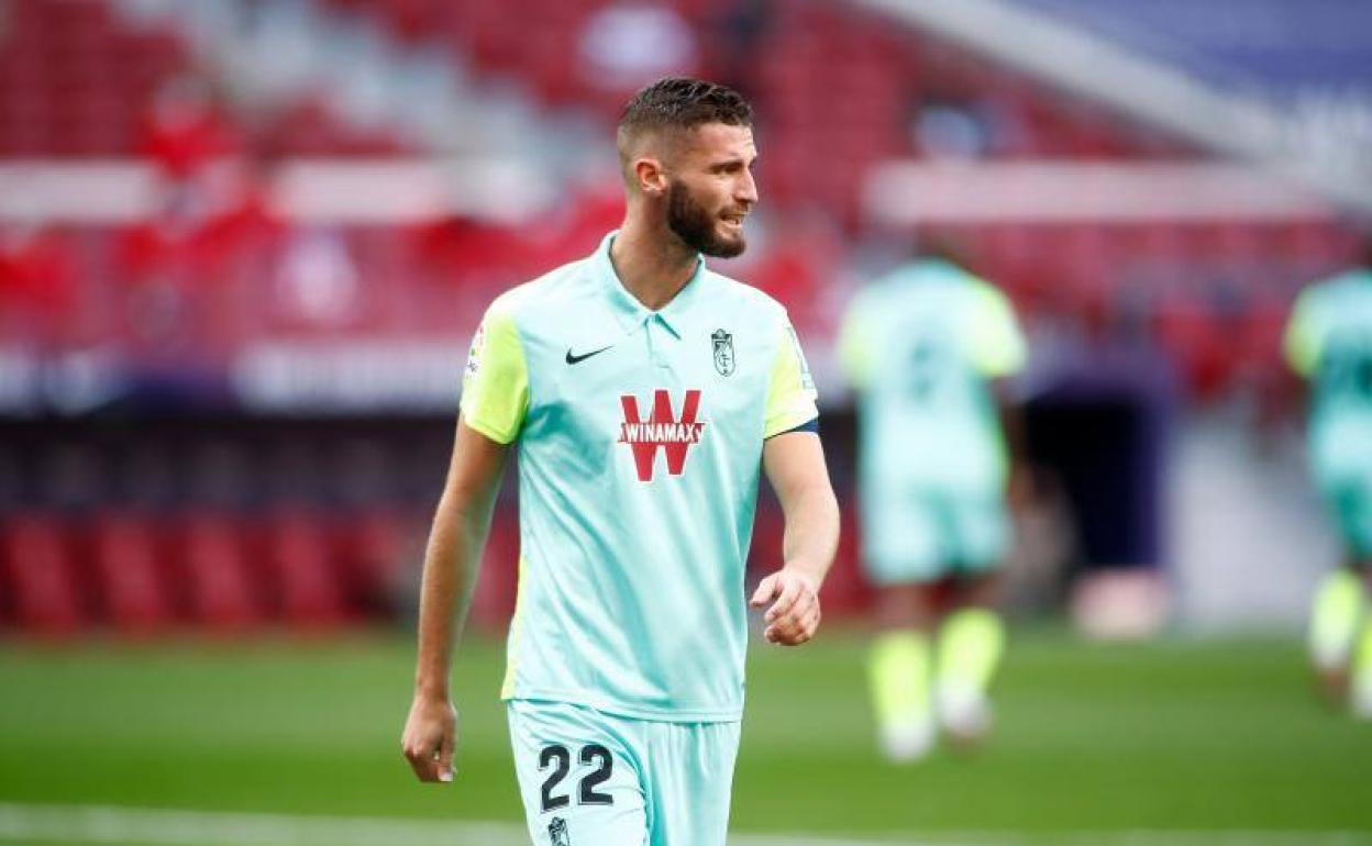 Domingos Duarte se lamenta tras uno de los goles colchonero. 