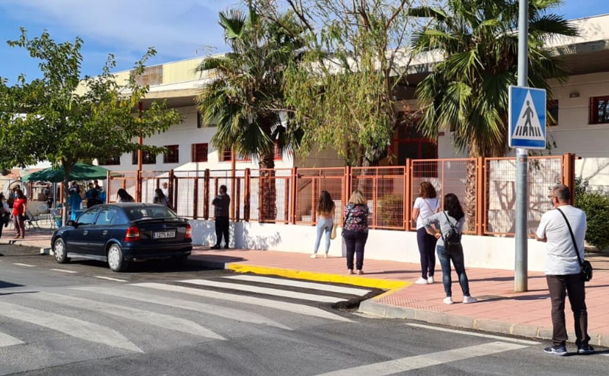 Las pruebas se realizaron junto al centro de salud.