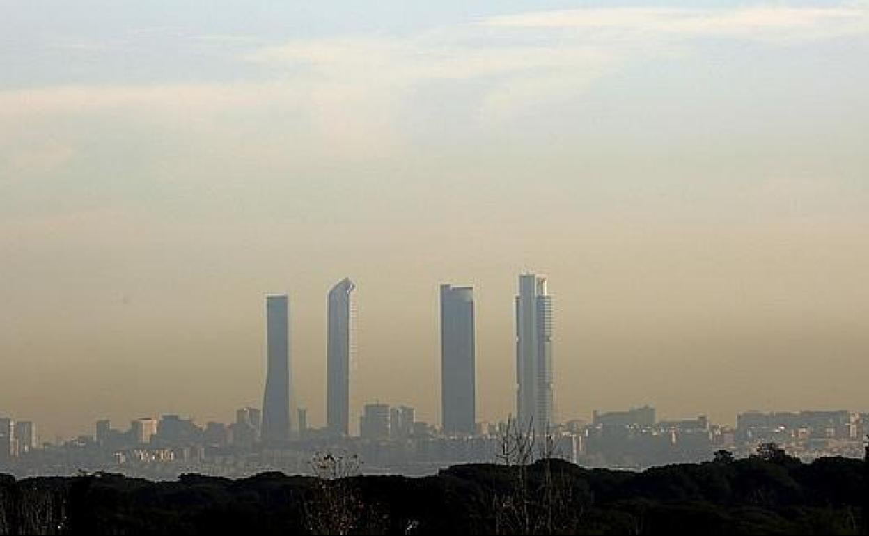 Nube de polución en Madrid. 