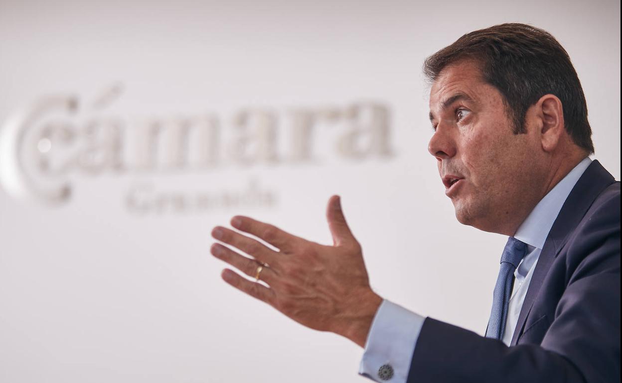 Gerardo Cuerva Valdivia durante la entrevista con IDEAL en la sede de la Cámara de Comercio de Granada. 