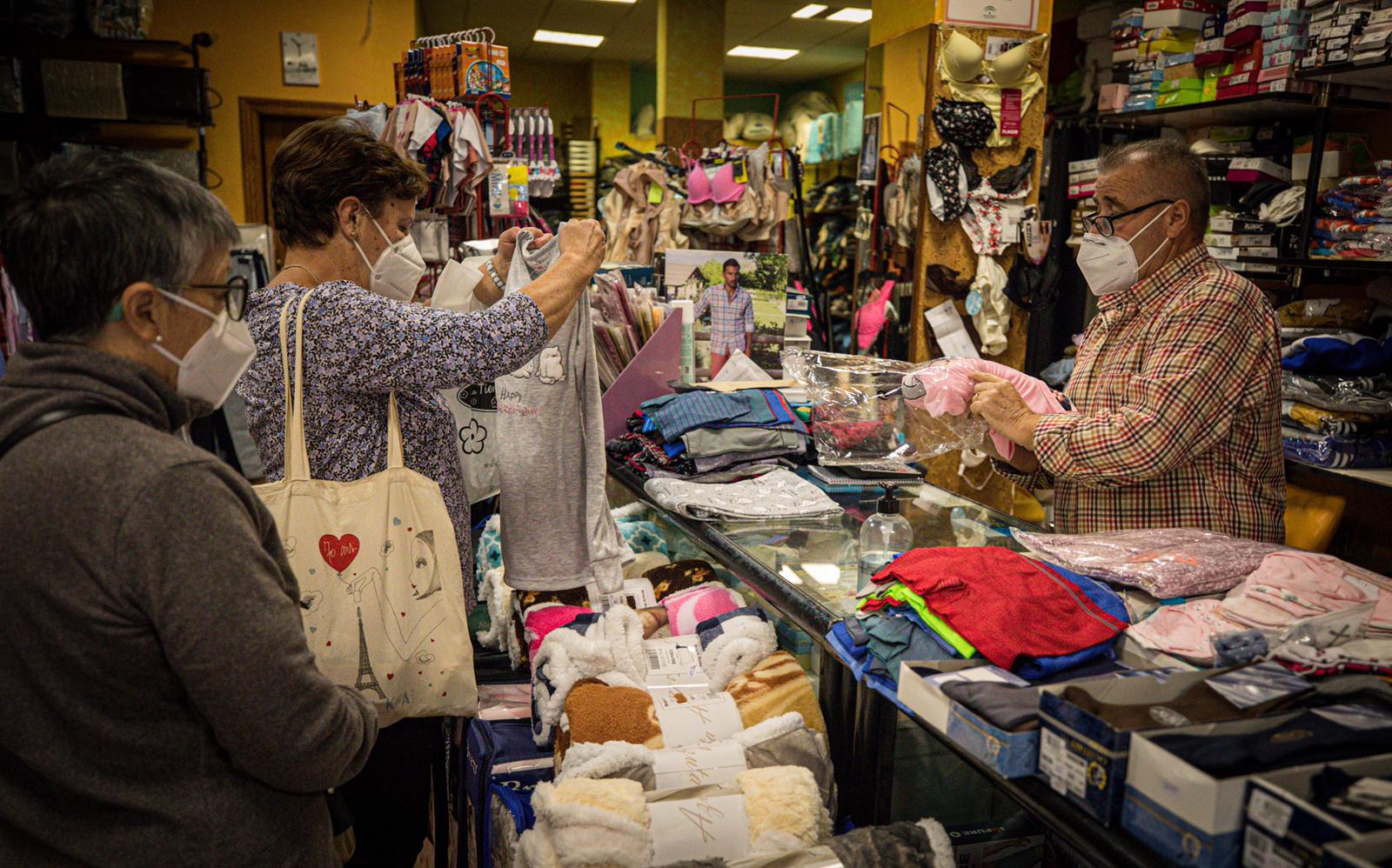 Los municipios de Alfacar, Iznalloz y Zafarraya se preparan para iniciar mañana los cribados masivos de detección del virus