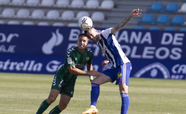 Adri Castellano. El lateral izquierdo que brilló en el Recreativo Granada y que gozó de pocas oportunidades en el primer equipo rojiblanco ha fichado por la SD Ponferradina, de Segunda División. 