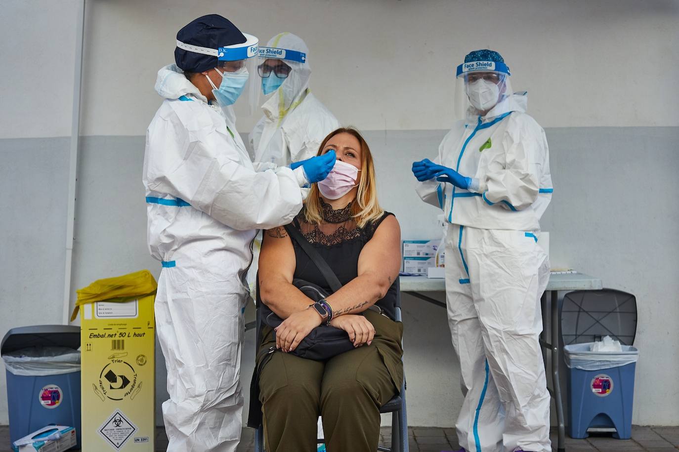 Un millar de vecinos de Alfacar, Zafarraya e Iznalloz participarán en el testeo de contagios