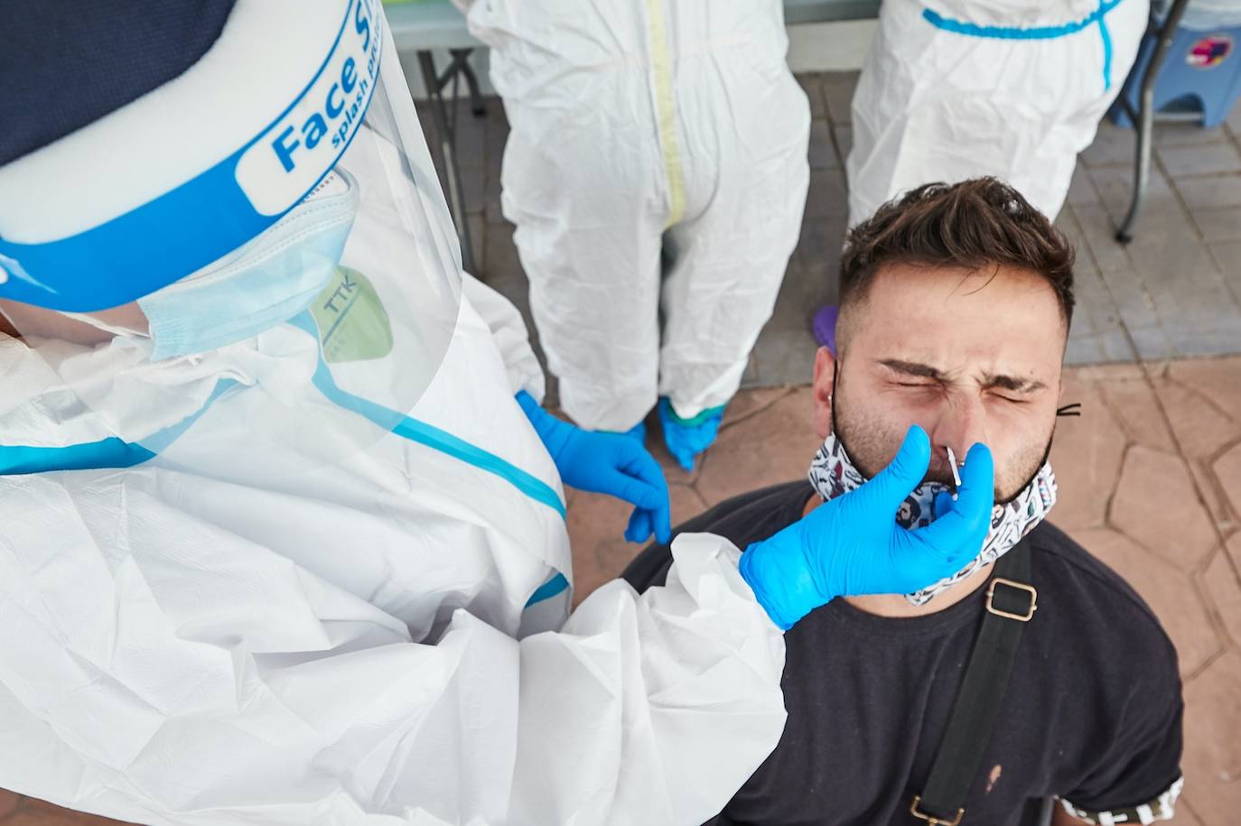 Un millar de vecinos de Alfacar, Zafarraya e Iznalloz participarán en el testeo de contagios