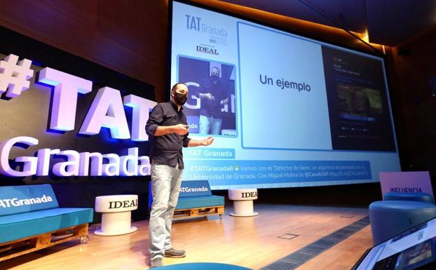 El profesor de la UGR explicó cómo destripan la veracidad de los tuits. 