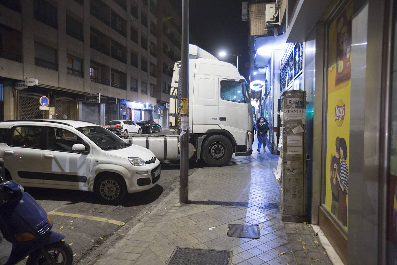 No hubo aglomeraciones en la calle ni establecimientos abiertos más allá de la hora permitida, pero sí reuniones en los pisos tras el cierre de los locales
