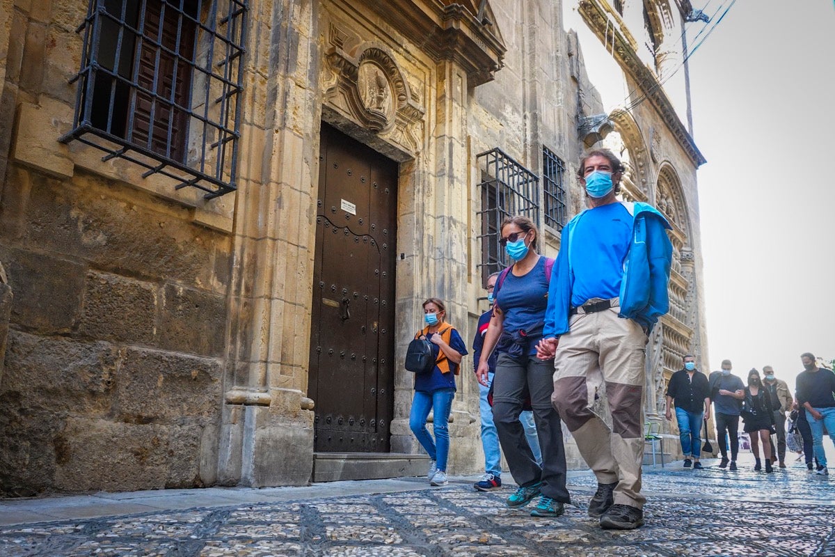 Ambiente en las calles de Granada este sábado