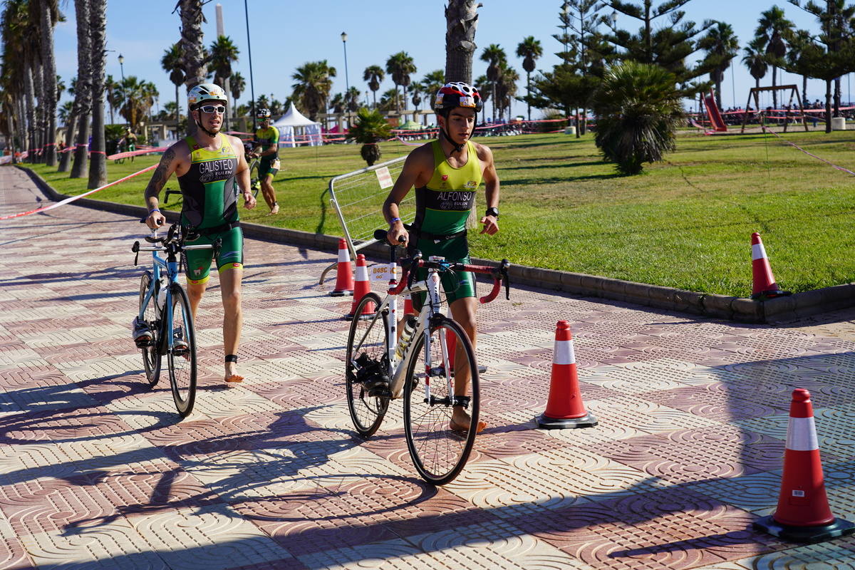 Fotos: Roquetas brinda por los campeones de las Copas del Rey y de la Reina