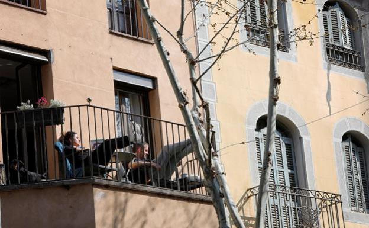 Confinamientos perimetrales y estado alarma impuesto: nuevo plan Sanidad otoño