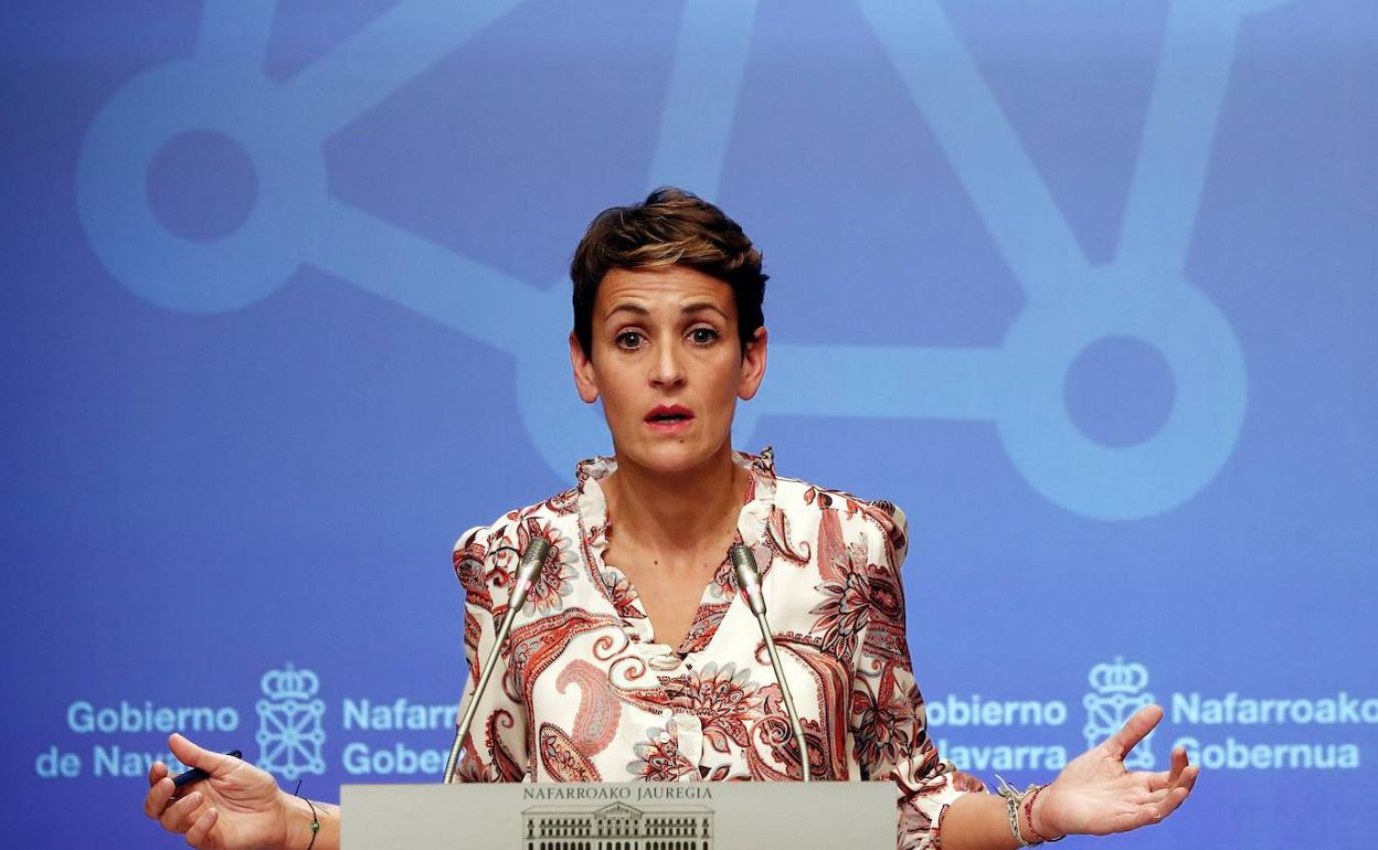 La presidenta del Gobierno foral, María Chivite, anuncia en rueda de prensa convocada de urgencia, que a partir de este jueves Navarra quedará bajo medidas de confinamiento.