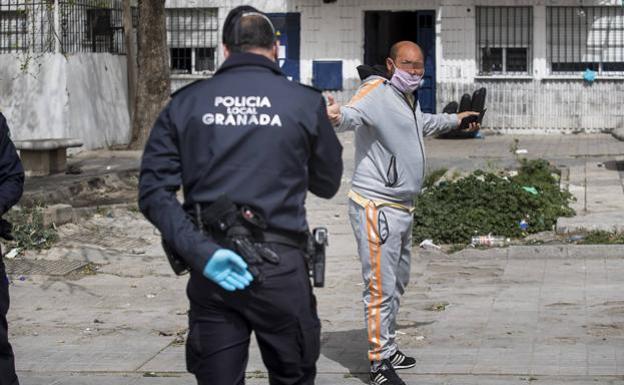 La verdad tras el supuesto BOE que permite a la policía entrar en tu casa si sospecha que tienes coronavirus