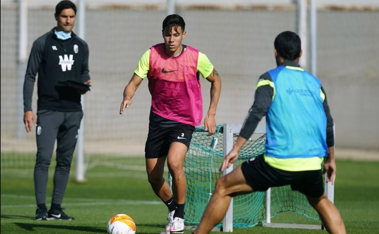 Nehuén Pérez, último fichaje rojiblanco, en el entrenamiento del lunes. 